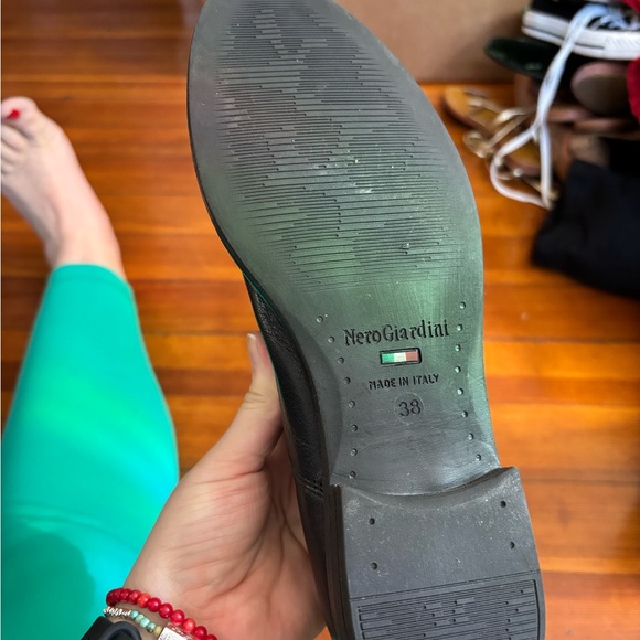 Classic Black Leather Women Shoes - bought in ITALY - Picture 5 of 7